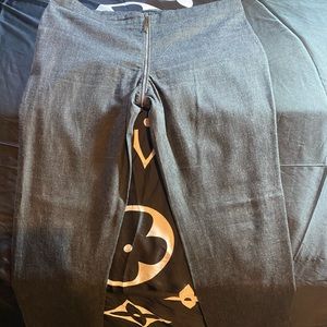 Gucci clean fit. Very flattering!